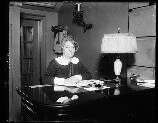 Daughter of man who gave Landis first job discovered at new Willard Hotel, Wash. When Judge Kenesaw M. Landis, High Commissioner of Baseball was in Wash. for the World Series, he discovered Mrs. Laura Moody at the information desk in the new Willard Hotel and recognized her to be the daughter of Cha
