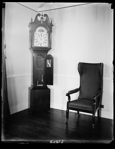 Grandfather clock presented to the DAR at Memorial Continental Hall, Wash. in honor of 110th Birthday of oldest member, Mrs. Louisa Kirwin Caprou Thiers, a real daughter of the Revolution. Born in Oneida Co., N.Y., now lives in Milwaukee. One of the oldest living persons whose birth can be authentic
