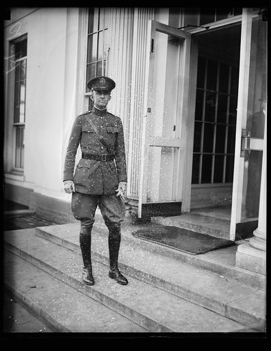 Man in military uniform. White House, Washington, D.C.