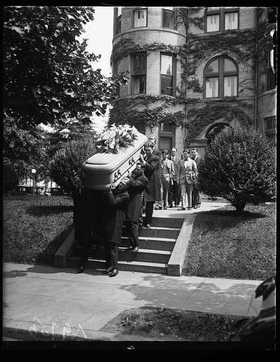 Carrying casket