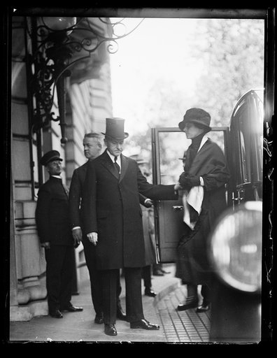Calvin Coolidge at] Funeral of Frances McKenna [...] wife of Supreme Court Justice [...