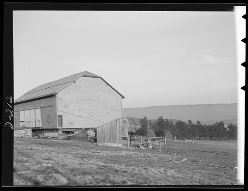 Shenandoah Valley. Shenandoah farmers decorate their barn doors. This building, formly used by the Mennonites and Dunkards, is on the main Valley road just north of Harrisonburg, Rockingham County