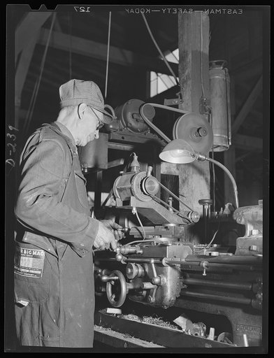 Shenandoah Valley. Worker in the Penn Foundry Manufacturing Company at Waynesboro, Virginia, one of the largest shops in the Shenandoah Valley