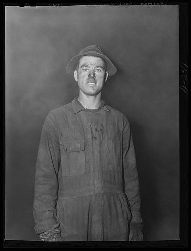 Shenandoah Valley. Workers in the Bradley Foundry, Harrisonburg, Virginia