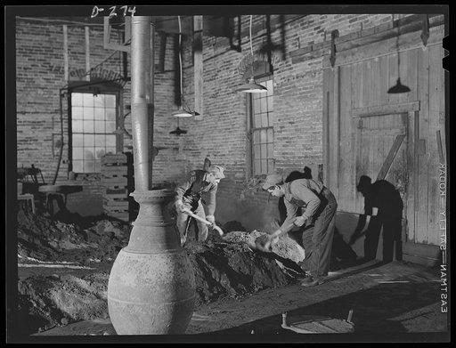 Shenandoah Valley. Idle machine tools at the Trumbo Foundry, Broadway, Virginia