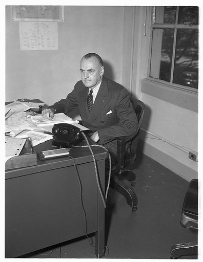 E. Vogelsang, consultant on tin, Metals and Minerals Section