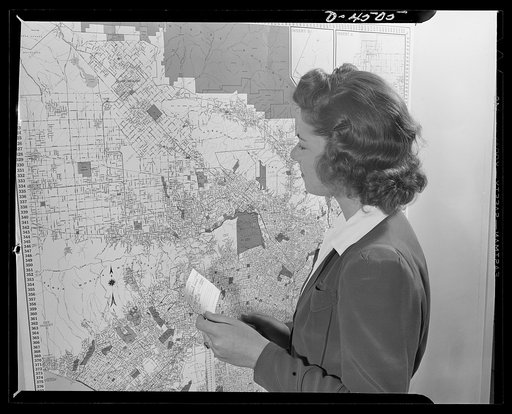Car pooling at Lockheed Vega. The map shows Don is not situated near bus, railroad or other transportation. Divided into districts and sections, the map makes it easy to catalog drivers and riders