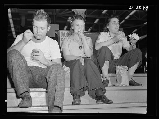 Production. Willow Run bomber plant. That thirty-minute lunch period has earnest and enthusiastic devotees at the Willow Run bomber plant. To save time, workers bring lunches from home and eat close to the job. Ford plant, Willow Run