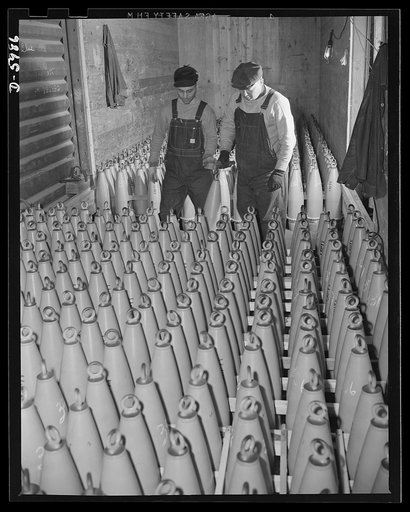 Production. 155mm shells. Loading 155mm shell bodies for shipment to loading plants where they will be filled with propelling and explosive charges. Willy's, Toledo, Ohio