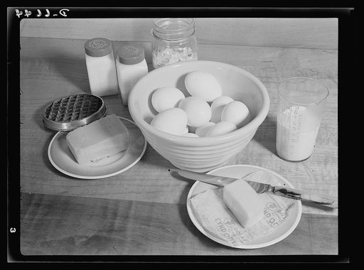 "Share The Meat" recipes. Baked eggs with cheese. Rich in iron and vitamin B, eggs can be cooked a hundred delicious ways. Baked eggs with cheese is a particularly good egg dish, simple and quick to prepare. Ingredients, in addition to eggs, are grated cheese, bread crumbs, milk, butter, salt and pe