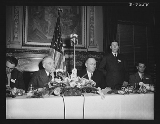 Citation winners. Citation winner, Joseph H. Kautsky, an employee in the Dodge Plant of the Link-Belt Company, Indianapolis, Indiana, speaking on behalf of the Honor Group at the luncheon tendered by Donald M. Nelson, Chairman of the War Production Board (WPB) following the White House Ceremony. Sea