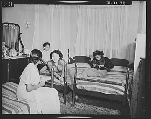 War worker goes to Washington. Before leaving Cleveland, Ohio, Miss Clara Camille Carroll had heard of the crowded living conditions in the nation's capital. A friend had written that she could room with her temporarily, so that problem was settled for the moment. Three may be a crowd, but four in a