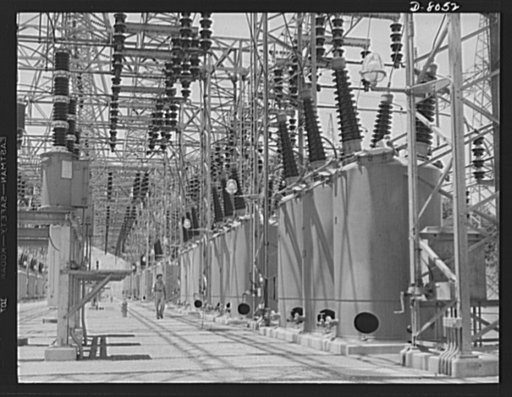 Tennessee Valley Authority (TVA). Watts Bar Dam hydroelectric plant. Switchyard at TVA's hydroelectric plant at Watts Bar Dam on the Tennessee River. On the right is line of 161 kilowatt, 1200 ampere oil circuit breakers. Located 530 miles above the mouth of the Tennessee River, the dam has an autho