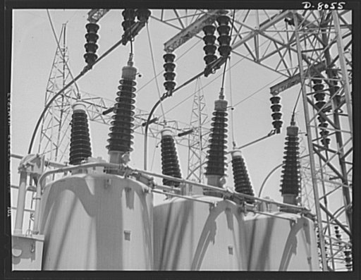 Tennessee Valley Authority. Watts Bar Dam hydroelectric plant. Some of the 1,200 ampere oil circuit breakers in the switchyard of TVA's hydroelectric plant at Watts Bar Dam on the Tennessee River. Located 530 miles above the mouth of the Tennessee River, the dam has an authorized power installation 