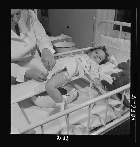 Nurse training. The utmost skill is required of nurses who care for children in the orthopedic ward