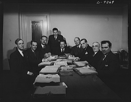 War workers' ideas. Jury votes on war workers' ideas that save man-hours and critical materials. More than 400,000 suggestions to speed war production have been submitted to suggestion committees in war plants, and the outstanding ones tested and sent through more than 2,000 War Production Drive lab