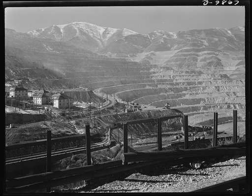 Utah Copper: Bingham Mine. Open-pit mining operations of Utah Copper Company, at Bingham Canyon, Utah. Looking down on a portion of mine