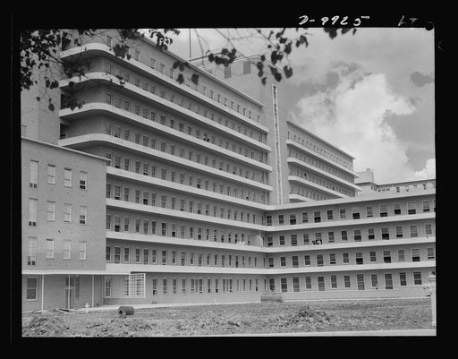 Reciprocal aid. Broad verandas are a feature of a new 3,000,000 dollar hospital building "somewhere in Australia" which government of Australia has provided without payment for recuperating American soldiers, sailors and marines, under reciprocal lend-lease