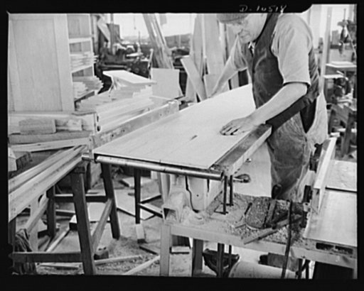Bits and pieces. Cutting plywood for office desk