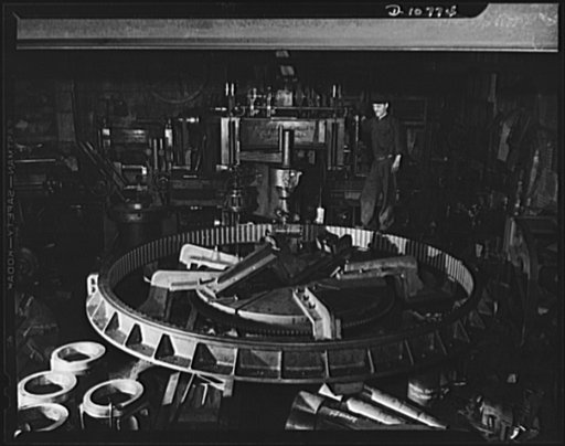 General view of battleship gear in second shop of cutting
