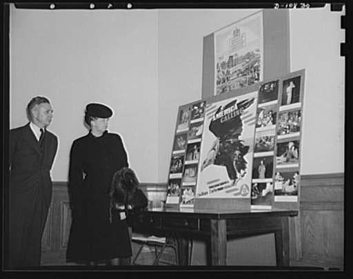 Consumers pledge day. Woodrow Wilson High School. Left to right: Mr. Nelson, principle of Woodrow Wilson; Mrs. E. Roosevelt