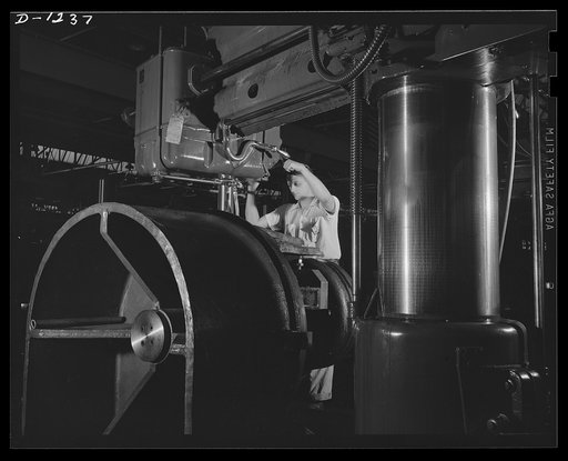 Tank manufacture (Chrysler). This is a radial drill with index fixtures, for drilling and tapping holes in the drive housing for the Chrysler medium tank, the M-3. These twenty-eight ton steel monsters are being turned out in quantity by 10,000 workers at the huge Chrysler tank arsenal in Detroit