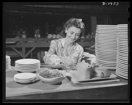 Decorating plates for the officers' mess of the U.S. Navy. Shenango Pottery Works, Newcastle, Pennsylvania