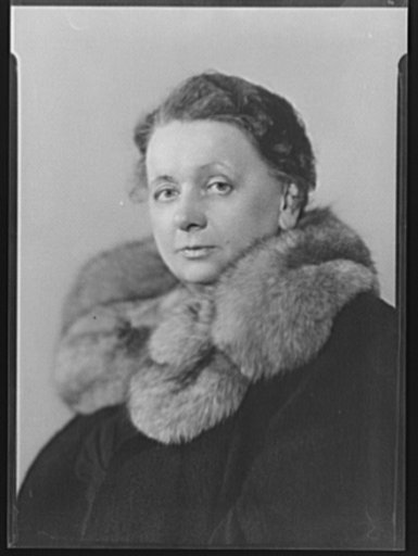 Miss Harriet Elliott, associate administrator of the Office of Price Administration (OPM), Office of Emergency Management (OEM), in charge of the Consumer Division