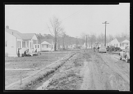 Craddock Gardens, Portsmouth, Virginia. Federal Housing Administration (FHA)-insured small homes