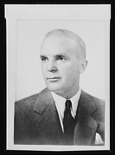David J. Winton, Chief of the Pulp and Paper Branch, War Production Board (WPB)
