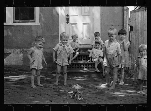 Poor children playing on sidewalk, Georgetown, Washington, D.C.