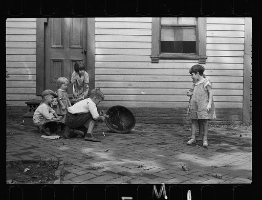 White children playing in Georgetown, Washington, D.C.