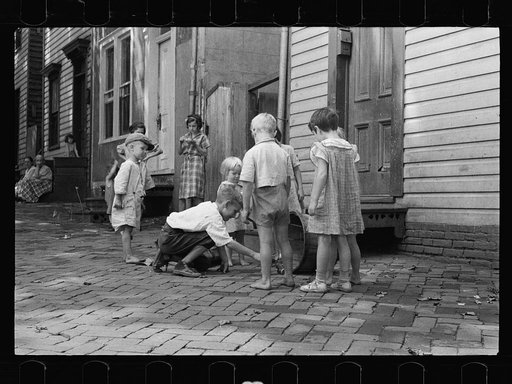 Poor children playing on sidewalk, Georgetown, Washington, D.C.