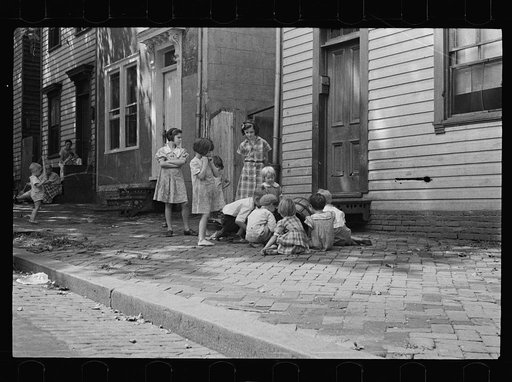 Poor children playing on sidewalk, Georgetown, Washington, D.C.