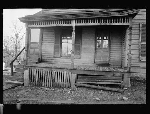 Untitled photo, possibly related to: "Blight house," Hamilton County, Ohio