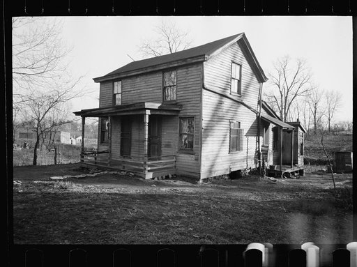 Untitled photo, possibly related to: "Blight house," Hamilton County, Ohio