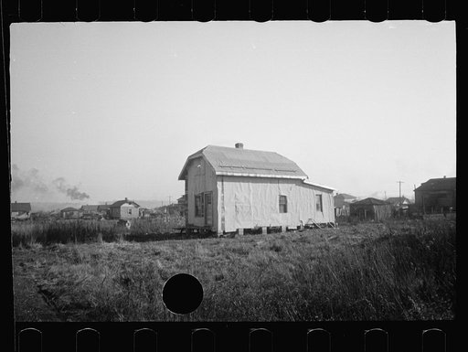 Untitled photo, possibly related to: "Blight house," Hamilton County, Ohio