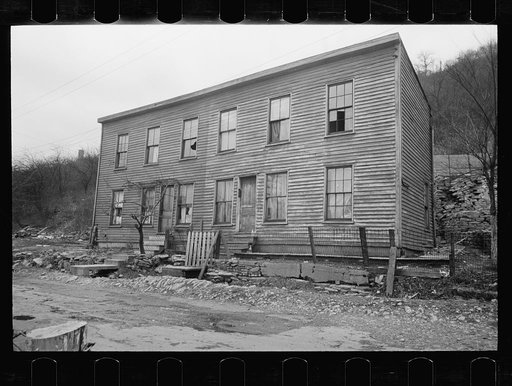 Typical frame house on hilly shore of Ohio River, Hamilton, Ohio