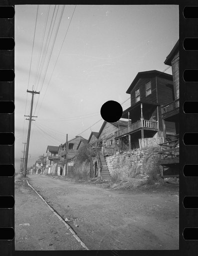 Untitled photo, possibly related to: House along Martin Street, Hamilton County, Ohio