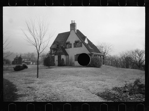 Untitled photo, possibly related to: Houses, Mariemont, Ohio