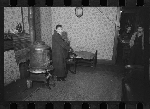 Bare room, white family, Hamilton Co., Ohio