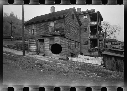 Untitled photo, possibly related to: Model house, Mariemont, Ohio