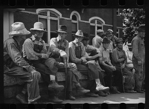 Loafers' wall, by courthouse, Batesville, Arkansas
