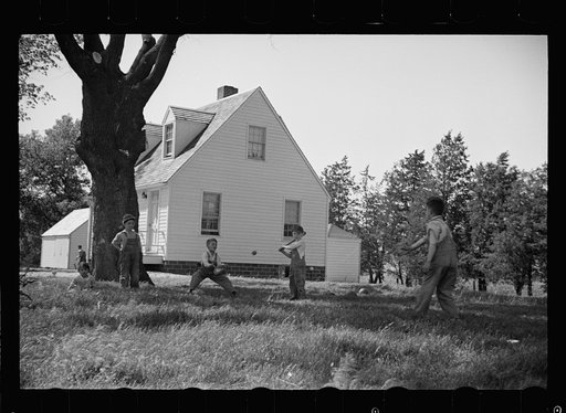 Children at play, Granger Homesteads