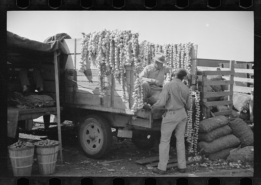 Untitled photo, possibly related to: Marketplace at New Orleans, Louisiana