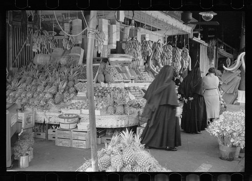 Untitled photo, possibly related to: Marketplace at New Orleans, Louisiana