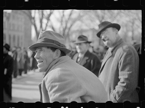 Spectators at fire, Washington, D.C.
