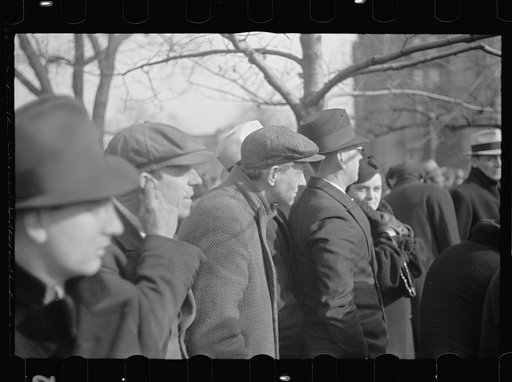 Spectators at fire, Washington, D.C.