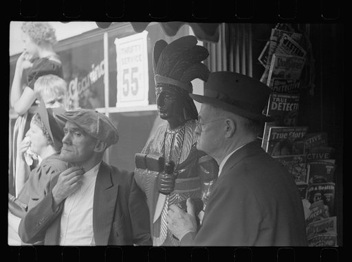 Untitled photo, possibly related to: Spectators at sesquicentennial parade, Cincinnati, Ohio