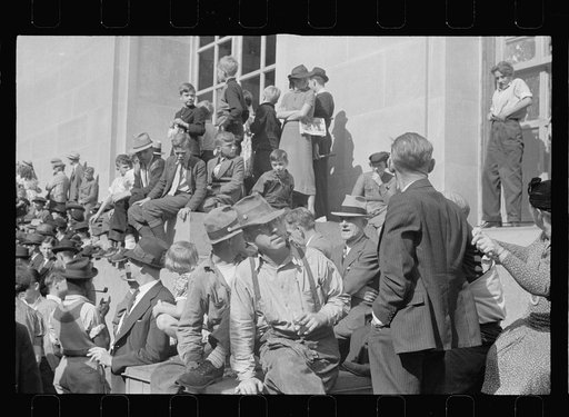 Waiting for the parade to pass, Cincinnati, Ohio